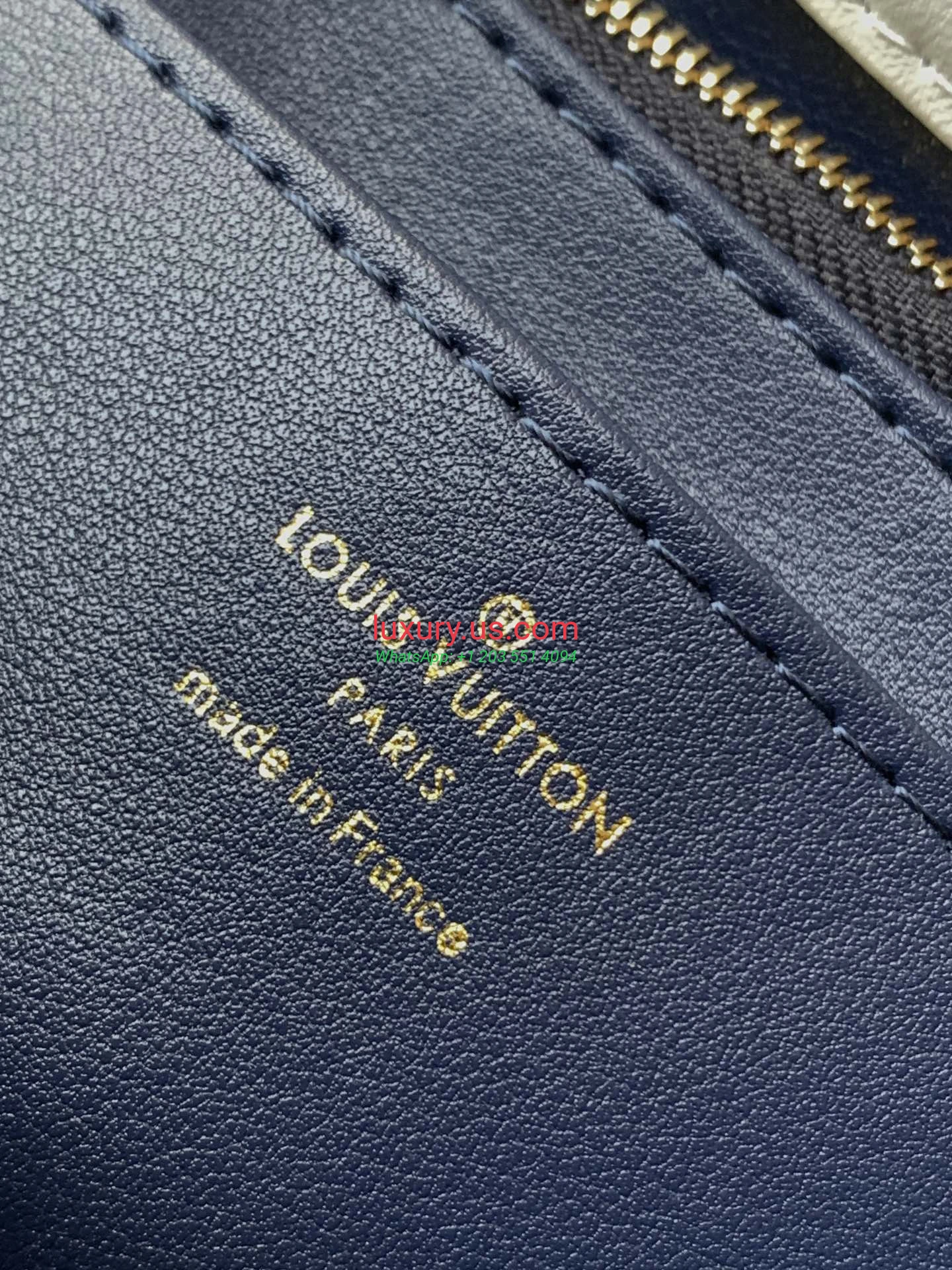 Louis Vuitton Twist M22891 Red White 23x16x10 cm - Replica Bag high-quality replicas, exquisite design, perfect details. Louis Vuitton Twist M22891 Red White 23x16x10 cm - Replica Bag high-quality replicas, exquisite design, perfect details.