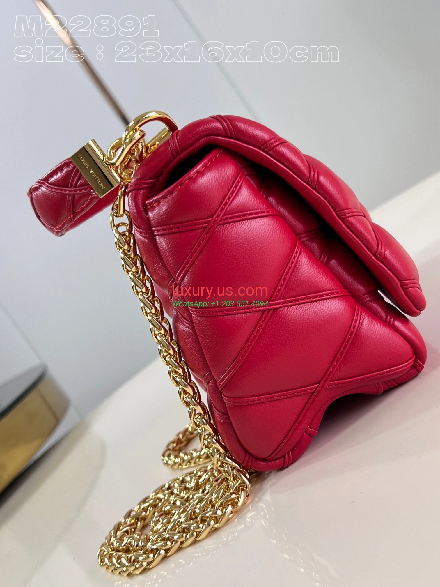 Louis Vuitton Twist M22891 Red 23x16x10 cm Red - Replica Bag high-quality replicas, exquisite design, perfect details. Louis Vuitton Twist M22891 Red 23x16x10 cm Red - Replica Bag high-quality replicas, exquisite design, perfect details.