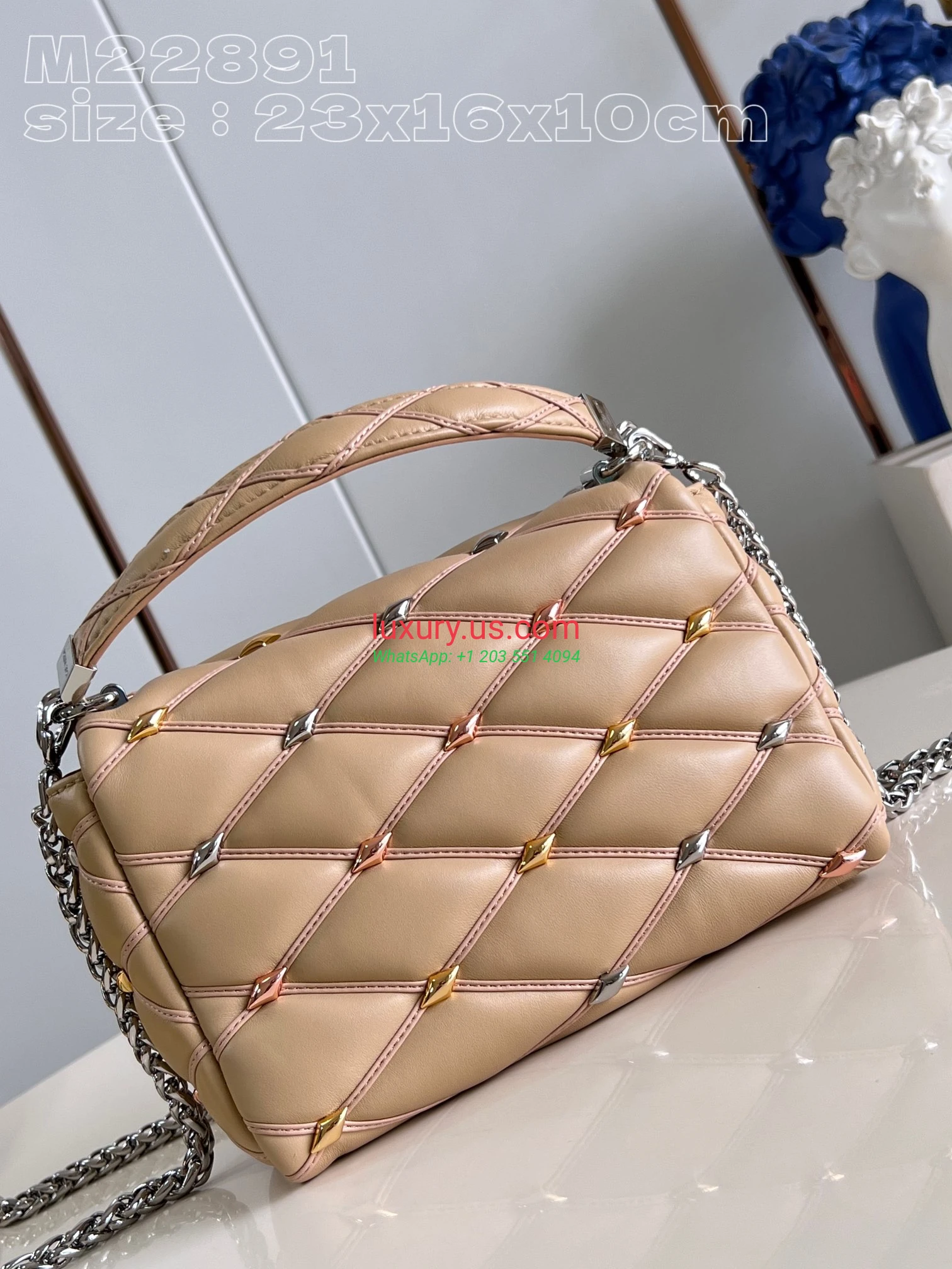 Louis Vuitton Twist M22891 23x16x10 cm Beige - Replica Bag high-quality replicas, exquisite design, perfect details. Louis Vuitton Twist M22891 23x16x10 cm Beige - Replica Bag high-quality replicas, exquisite design, perfect details.