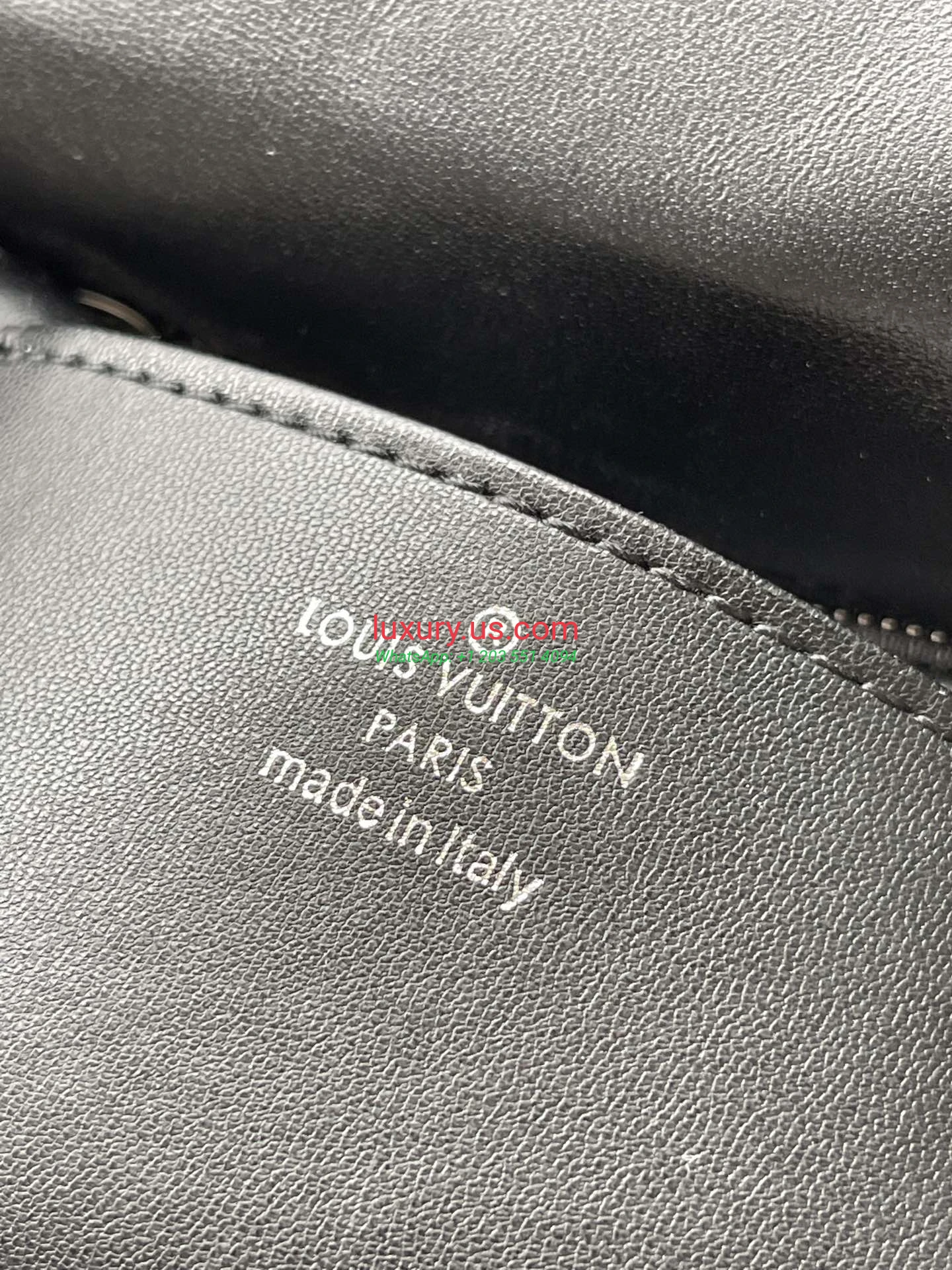 Louis Vuitton Twist M24151 23x16x10 cm black - Replica Bag high-quality replicas, exquisite design, perfect details. Louis Vuitton Twist M24151 23x16x10 cm black - Replica Bag high-quality replicas, exquisite design, perfect details.