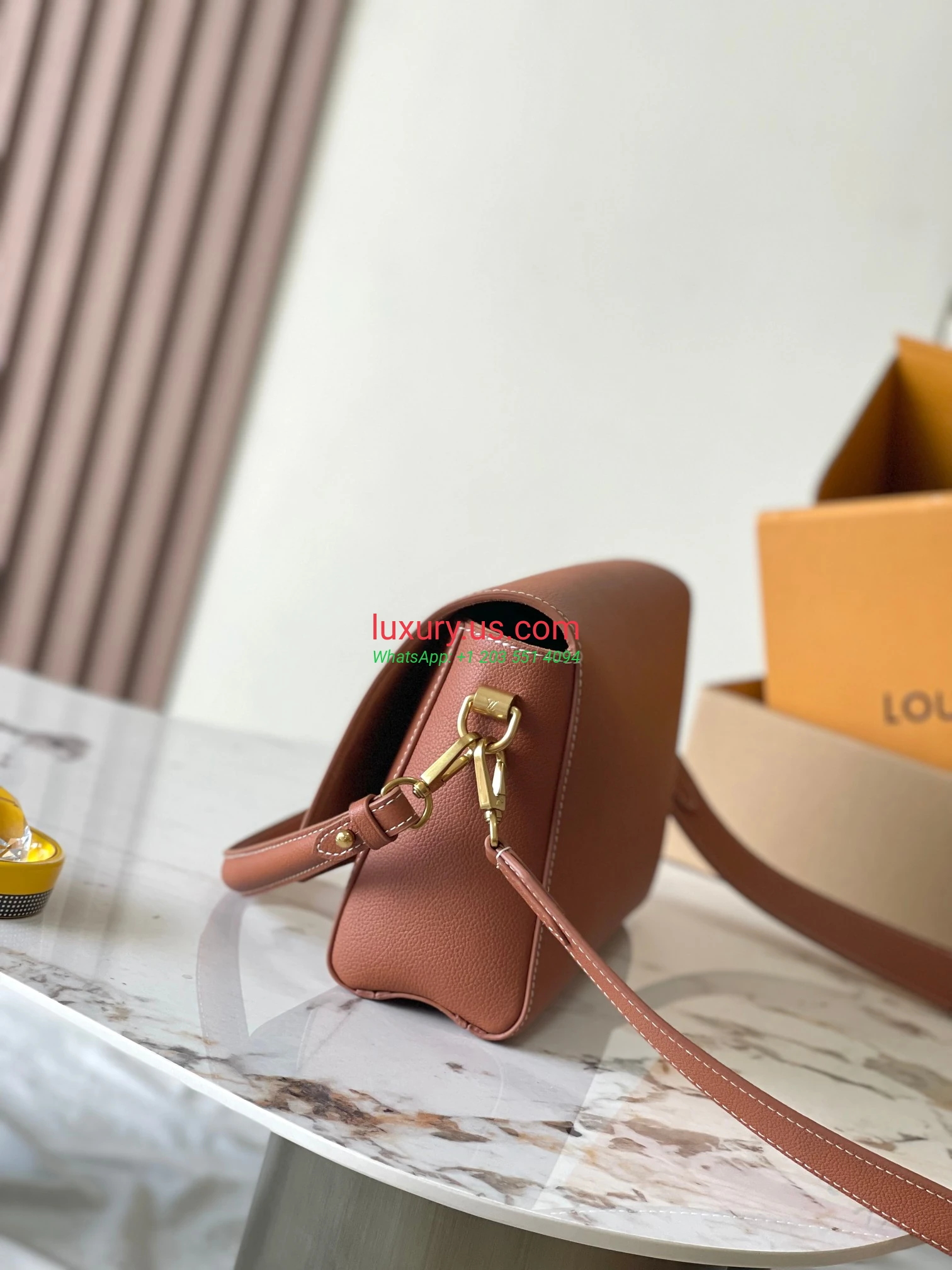 LOUISVUITTON Twist M24640 27x19x9 cm Caramel - Replica Bag high-quality replicas, exquisite design, perfect details. LOUISVUITTON Twist M24640 27x19x9 cm Caramel - Replica Bag high-quality replicas, exquisite design, perfect details.
