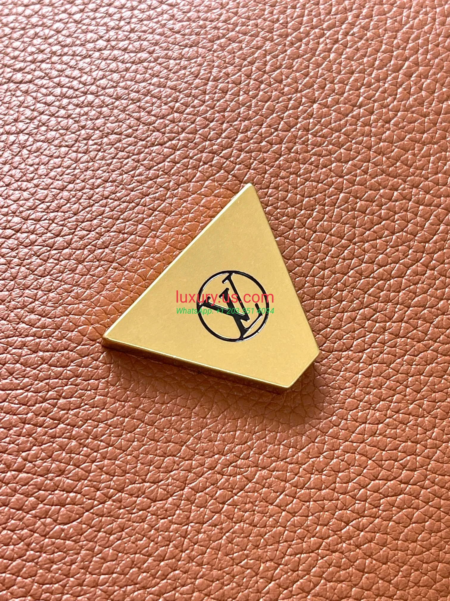 LOUISVUITTON Twist M24640 27x19x9 cm Caramel - Replica Bag high-quality replicas, exquisite design, perfect details. LOUISVUITTON Twist M24640 27x19x9 cm Caramel - Replica Bag high-quality replicas, exquisite design, perfect details.