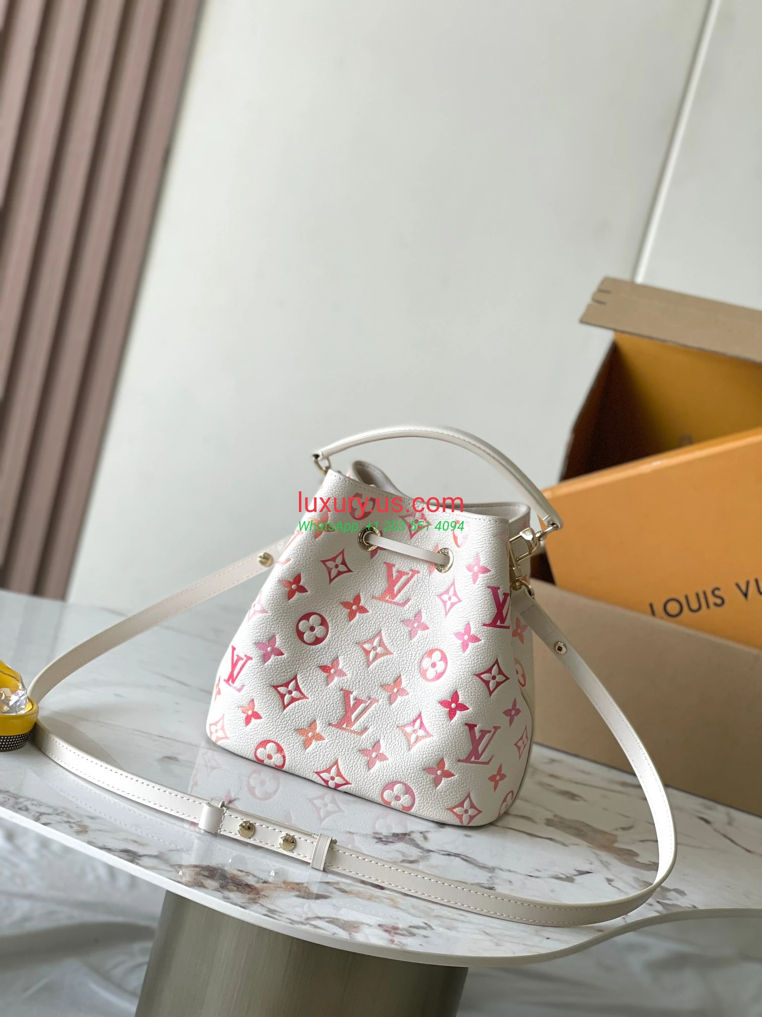 LOUISVUITTON Noé M24649 20x20x13 cm Strawberry Red - Replica Bag high-quality replicas, exquisite design, perfect details. LOUISVUITTON Noé M24649 20x20x13 cm Strawberry Red - Replica Bag high-quality replicas, exquisite design, perfect details.