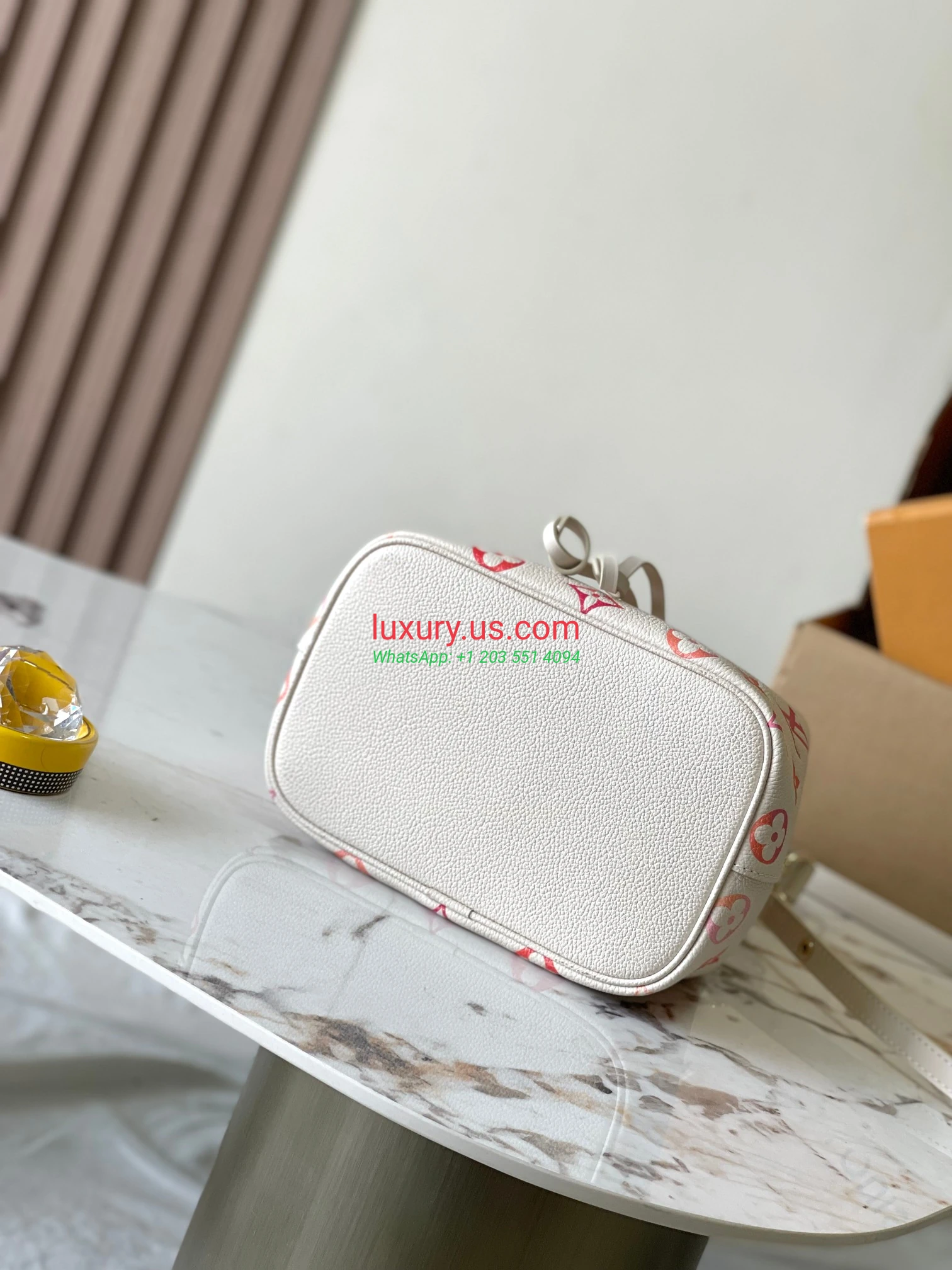 LOUISVUITTON Noé M24649 20x20x13 cm Strawberry Red - Replica Bag high-quality replicas, exquisite design, perfect details. LOUISVUITTON Noé M24649 20x20x13 cm Strawberry Red - Replica Bag high-quality replicas, exquisite design, perfect details.