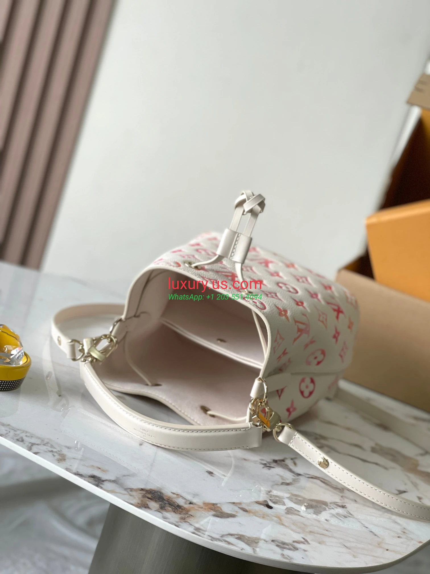 LOUISVUITTON Noé M24649 20x20x13 cm Strawberry Red - Replica Bag high-quality replicas, exquisite design, perfect details. LOUISVUITTON Noé M24649 20x20x13 cm Strawberry Red - Replica Bag high-quality replicas, exquisite design, perfect details.