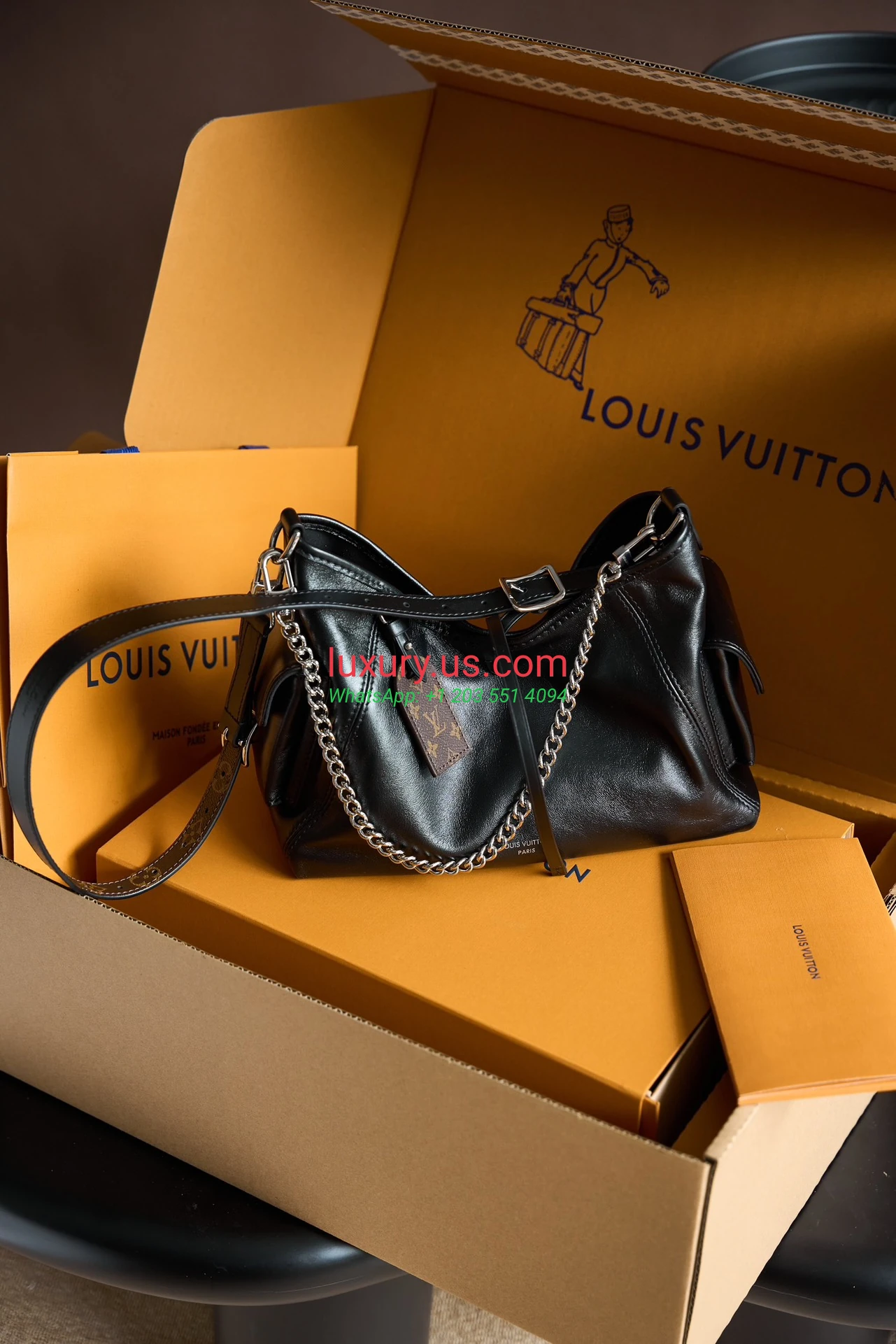 LOUISVUITTON CarryAll M24861 33.5x23x15 cm - Replica Bag high-quality replicas, exquisite design, perfect details. LOUISVUITTON CarryAll M24861 33.5x23x15 cm - Replica Bag high-quality replicas, exquisite design, perfect details.