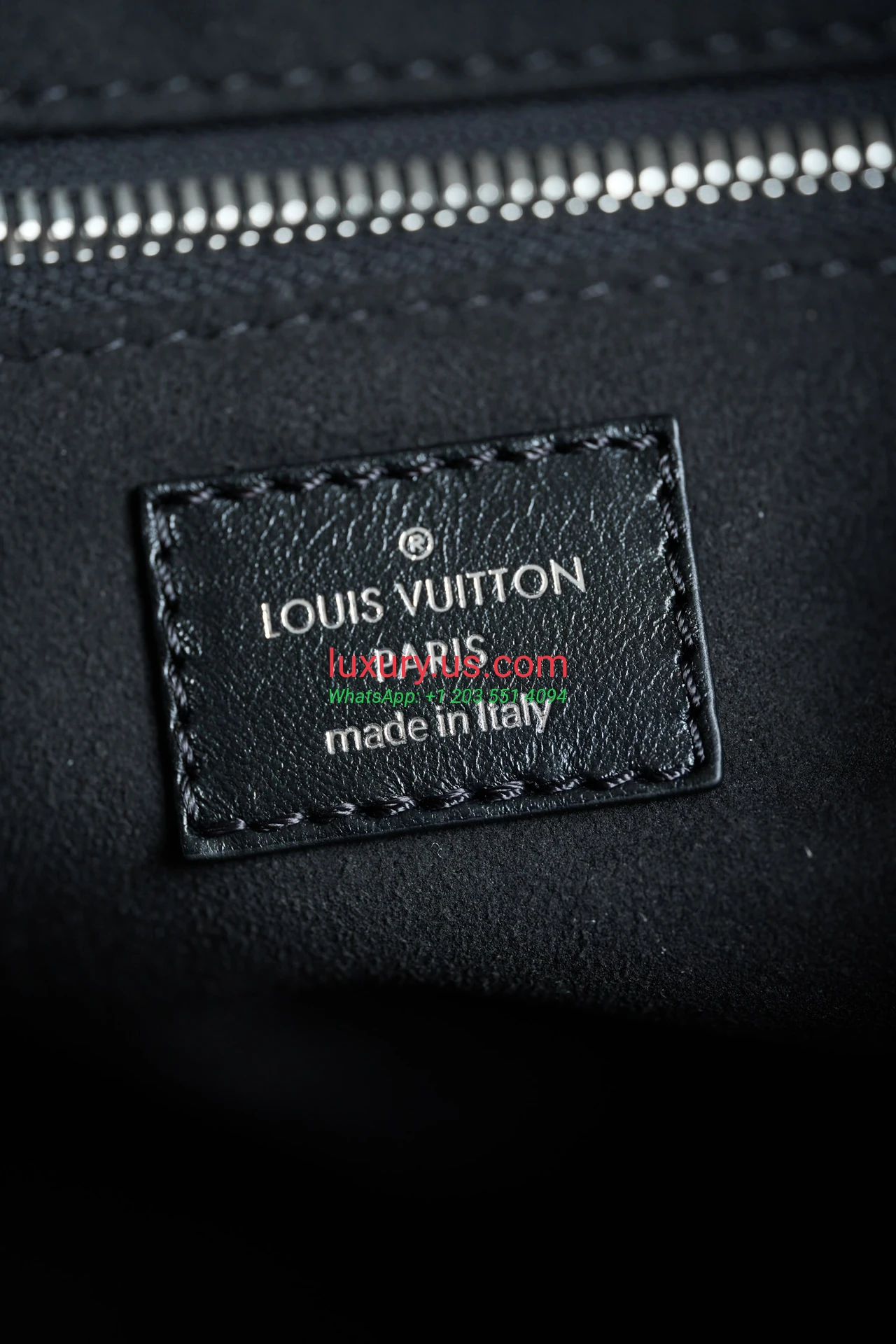 LOUISVUITTON CarryAll M24861 33.5x23x15 cm - Replica Bag high-quality replicas, exquisite design, perfect details. LOUISVUITTON CarryAll M24861 33.5x23x15 cm - Replica Bag high-quality replicas, exquisite design, perfect details.