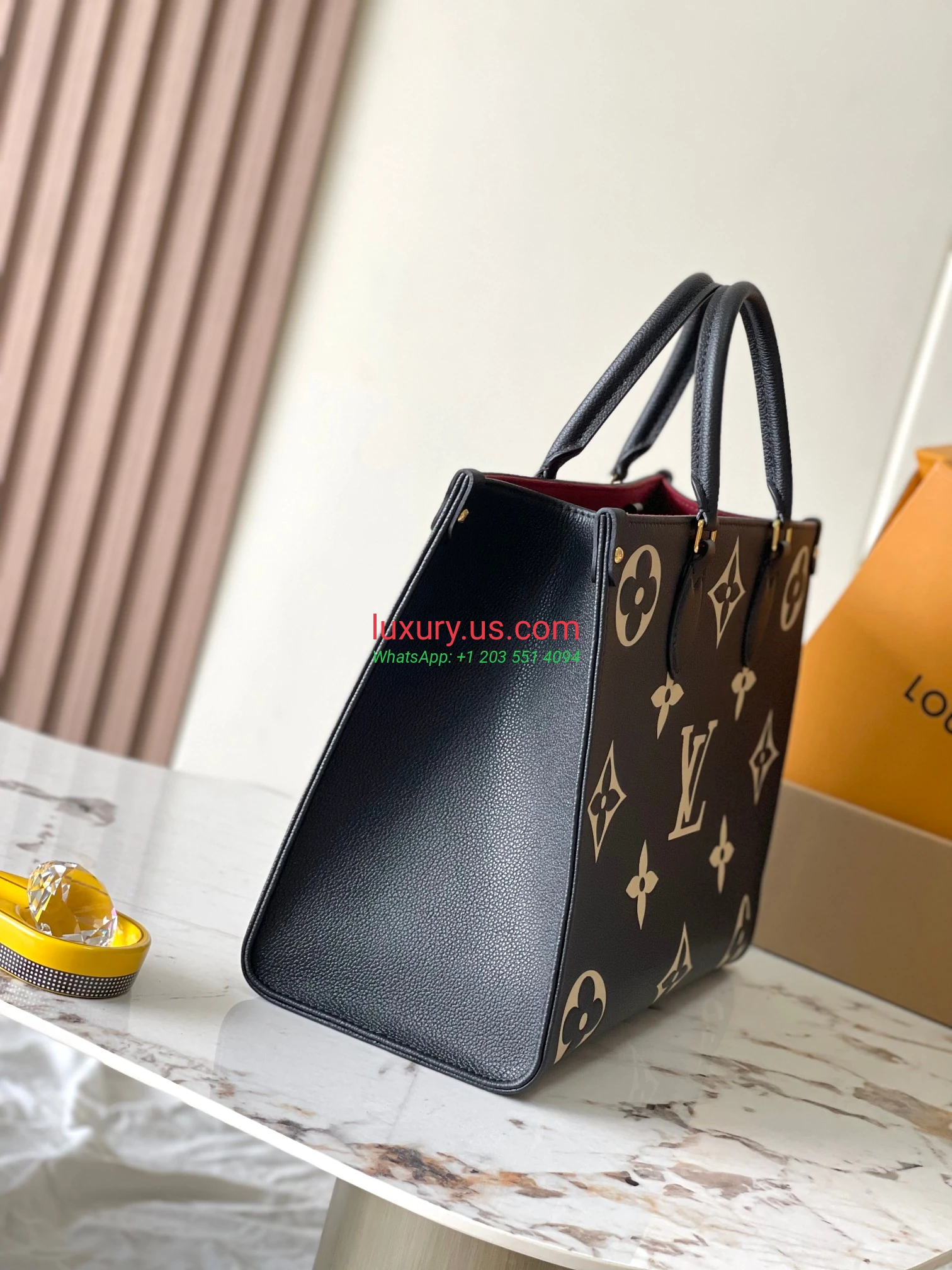 LOUISVUITTON OnTheGo M45495 35x27x14 cm Black - Replica Bag high-quality replicas, exquisite design, perfect details. LOUISVUITTON OnTheGo M45495 35x27x14 cm Black - Replica Bag high-quality replicas, exquisite design, perfect details.