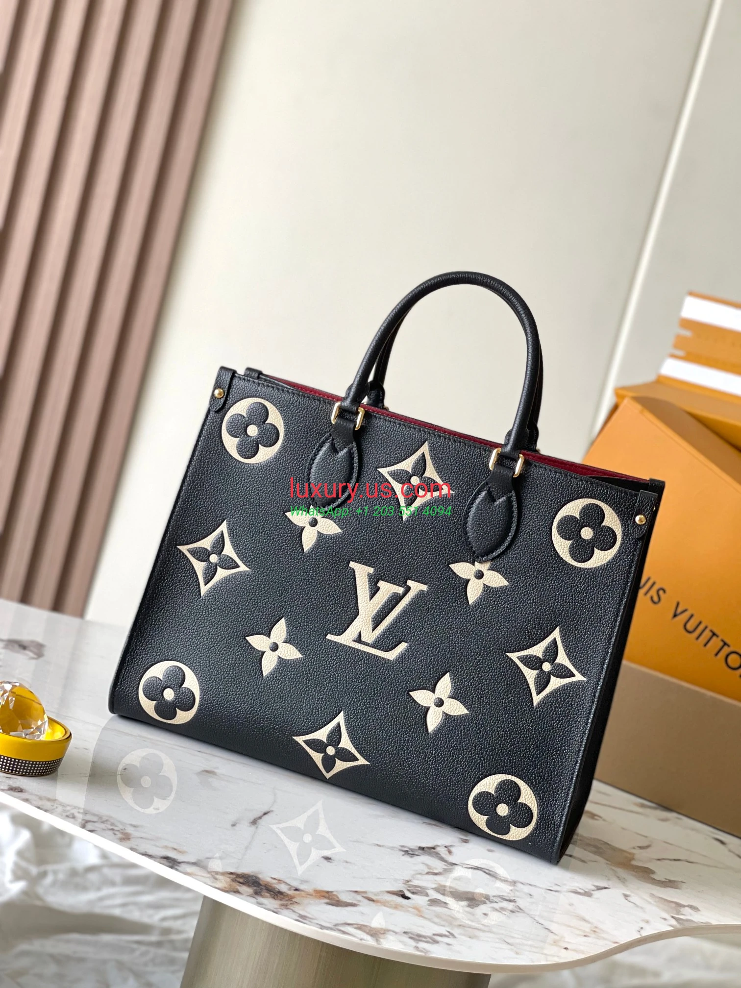 LOUISVUITTON OnTheGo M45495 35x27x14 cm Black - Replica Bag high-quality replicas, exquisite design, perfect details. LOUISVUITTON OnTheGo M45495 35x27x14 cm Black - Replica Bag high-quality replicas, exquisite design, perfect details.