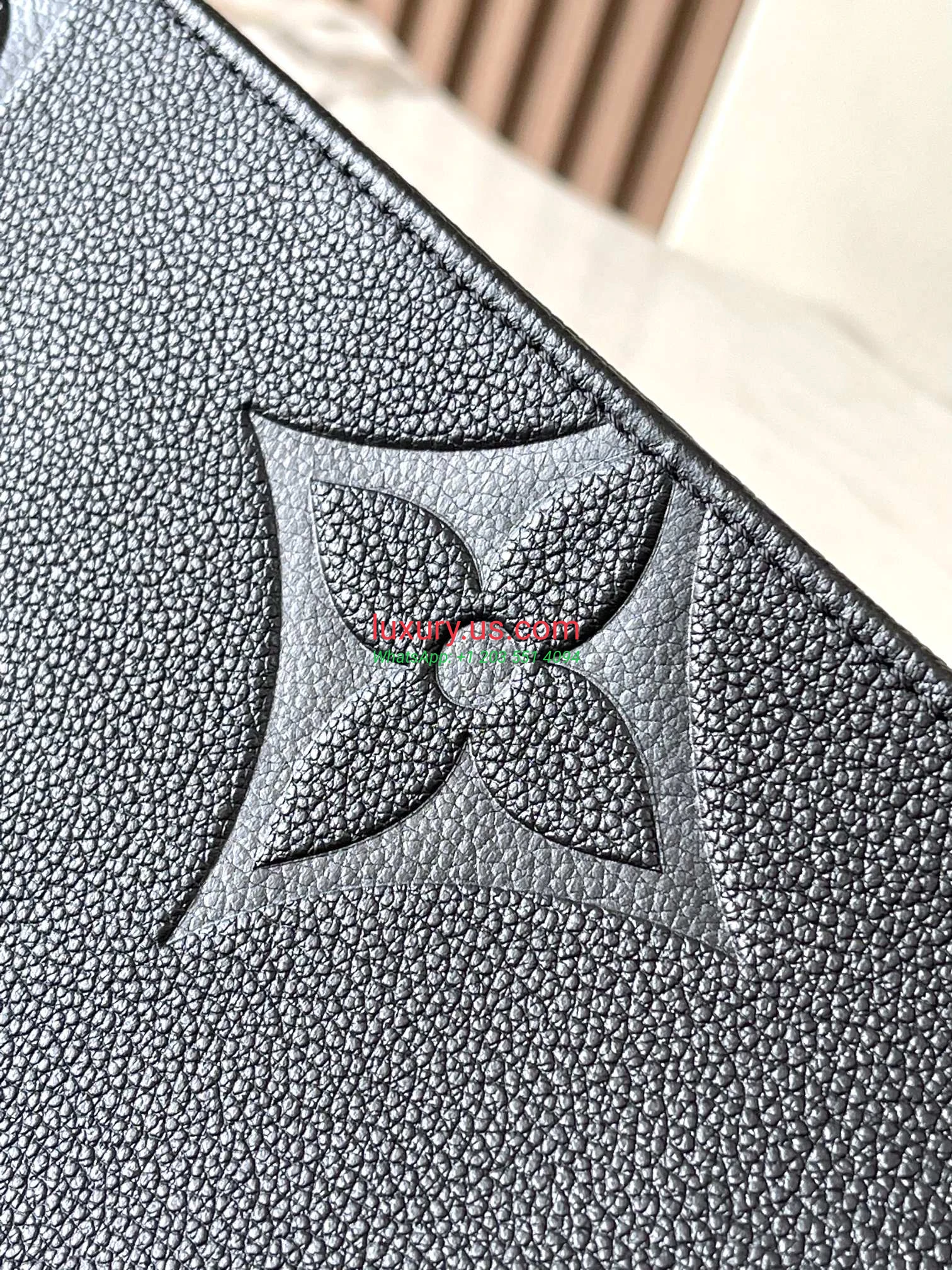 LOUISVUITTON OnTheGo M45595 35x27x14 cm Black - Replica Bag high-quality replicas, exquisite design, perfect details. LOUISVUITTON OnTheGo M45595 35x27x14 cm Black - Replica Bag high-quality replicas, exquisite design, perfect details.