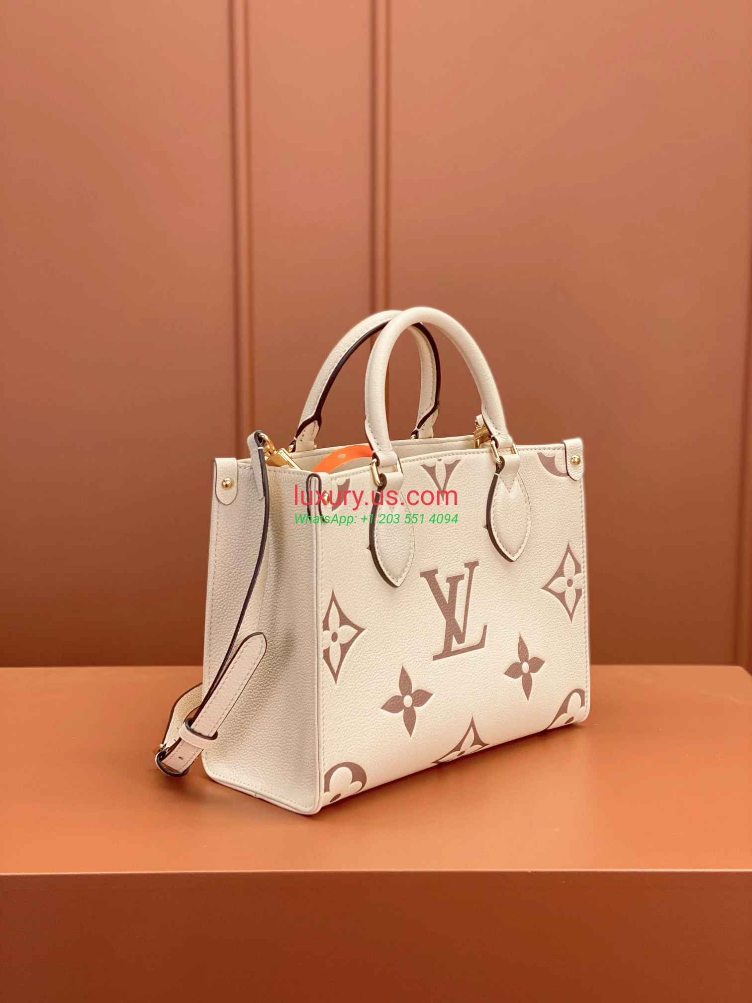 LOUISVUITTON OnTheGo M45653 25x19x11.5 cm White - Replica Bag high-quality replicas, exquisite design, perfect details. LOUISVUITTON OnTheGo M45653 25x19x11.5 cm White - Replica Bag high-quality replicas, exquisite design, perfect details.