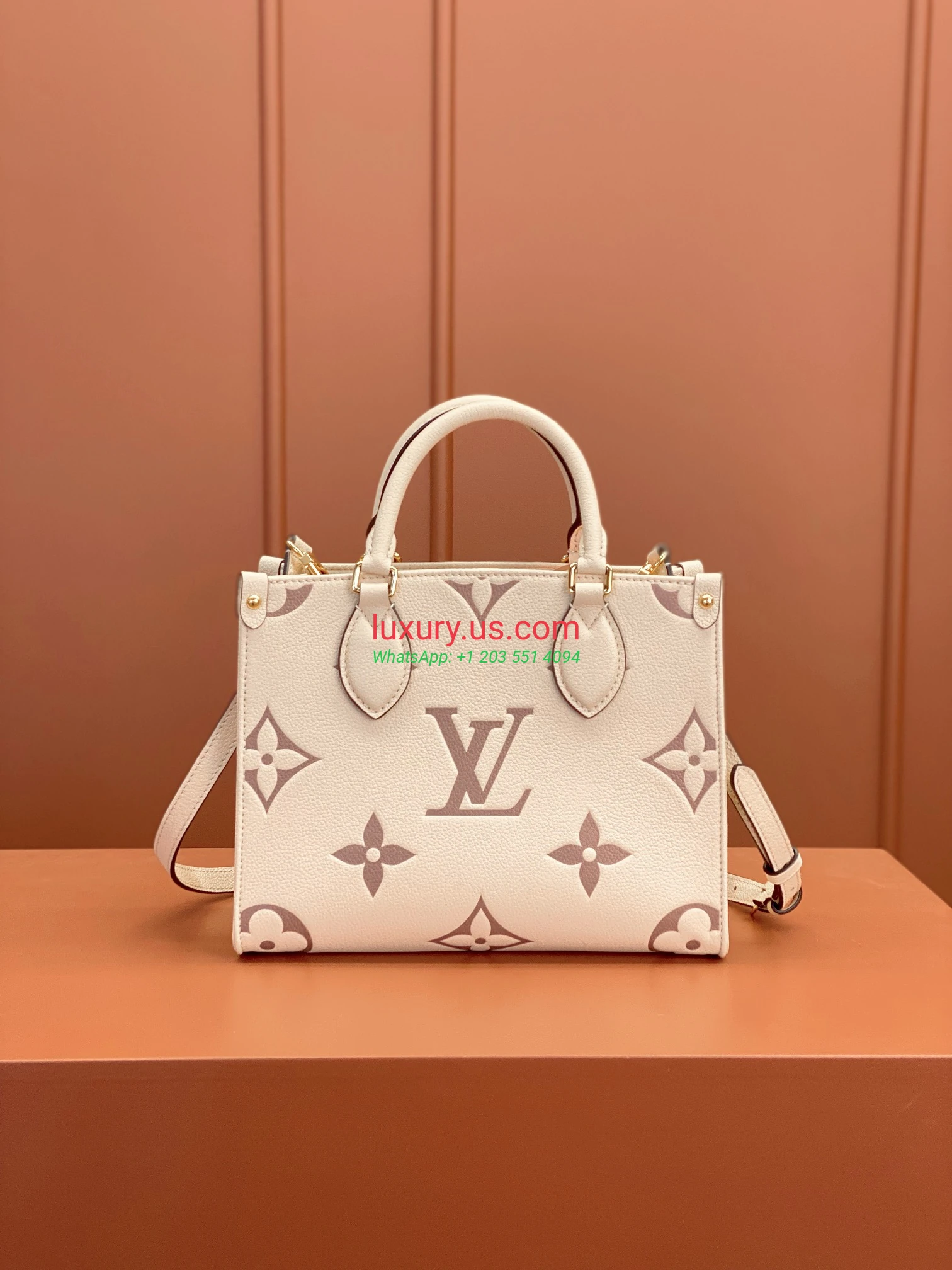 LOUISVUITTON OnTheGo M45653 25x19x11.5 cm White - Replica Bag high-quality replicas, exquisite design, perfect details. LOUISVUITTON OnTheGo M45653 25x19x11.5 cm White - Replica Bag high-quality replicas, exquisite design, perfect details.
