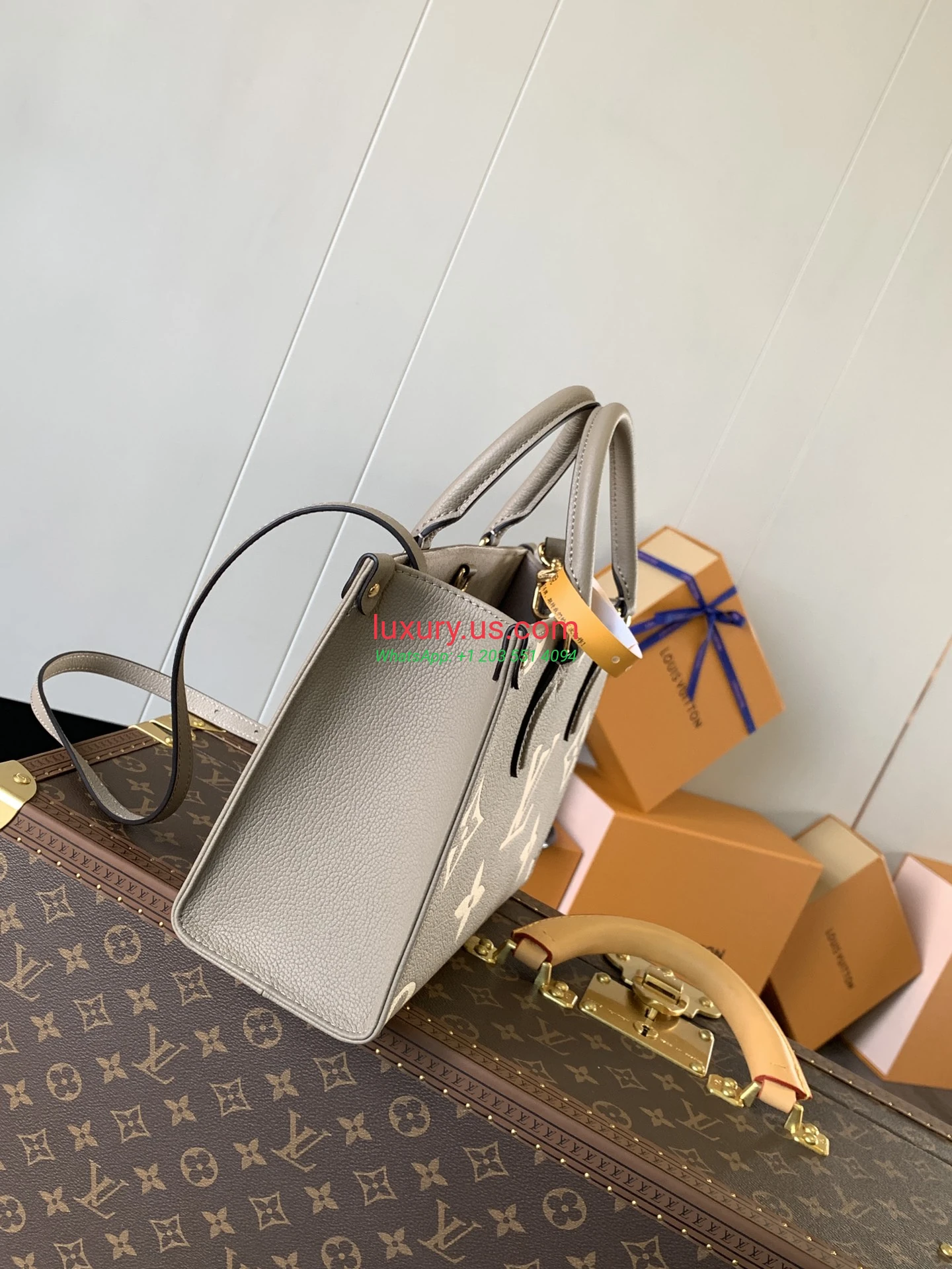 LOUISVUITTON OnTheGo M45779 25.0 x 11.0 x 19.0 cm - Replica Bag high-quality replicas, exquisite design, perfect details. LOUISVUITTON OnTheGo M45779 25.0 x 11.0 x 19.0 cm - Replica Bag high-quality replicas, exquisite design, perfect details.