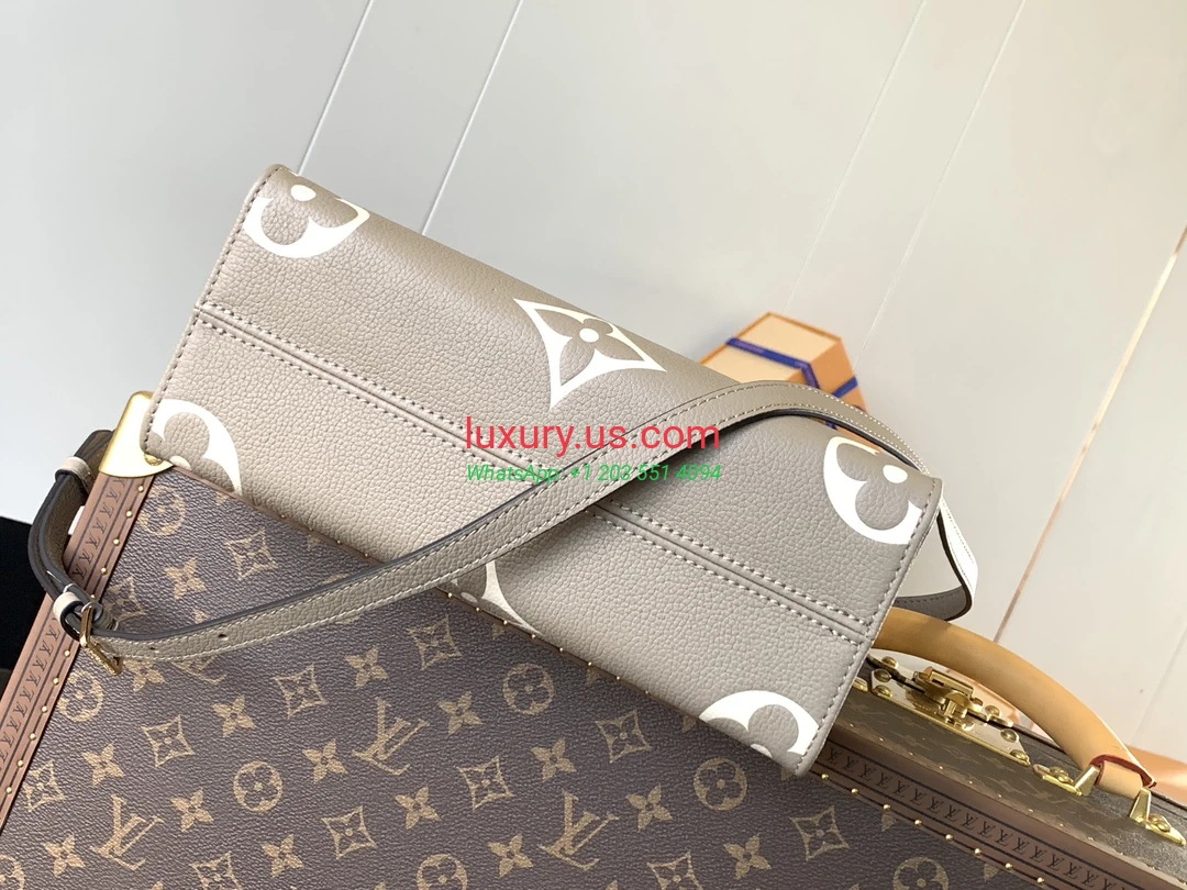 LOUISVUITTON OnTheGo M45779 25.0 x 11.0 x 19.0 cm - Replica Bag high-quality replicas, exquisite design, perfect details. LOUISVUITTON OnTheGo M45779 25.0 x 11.0 x 19.0 cm - Replica Bag high-quality replicas, exquisite design, perfect details.