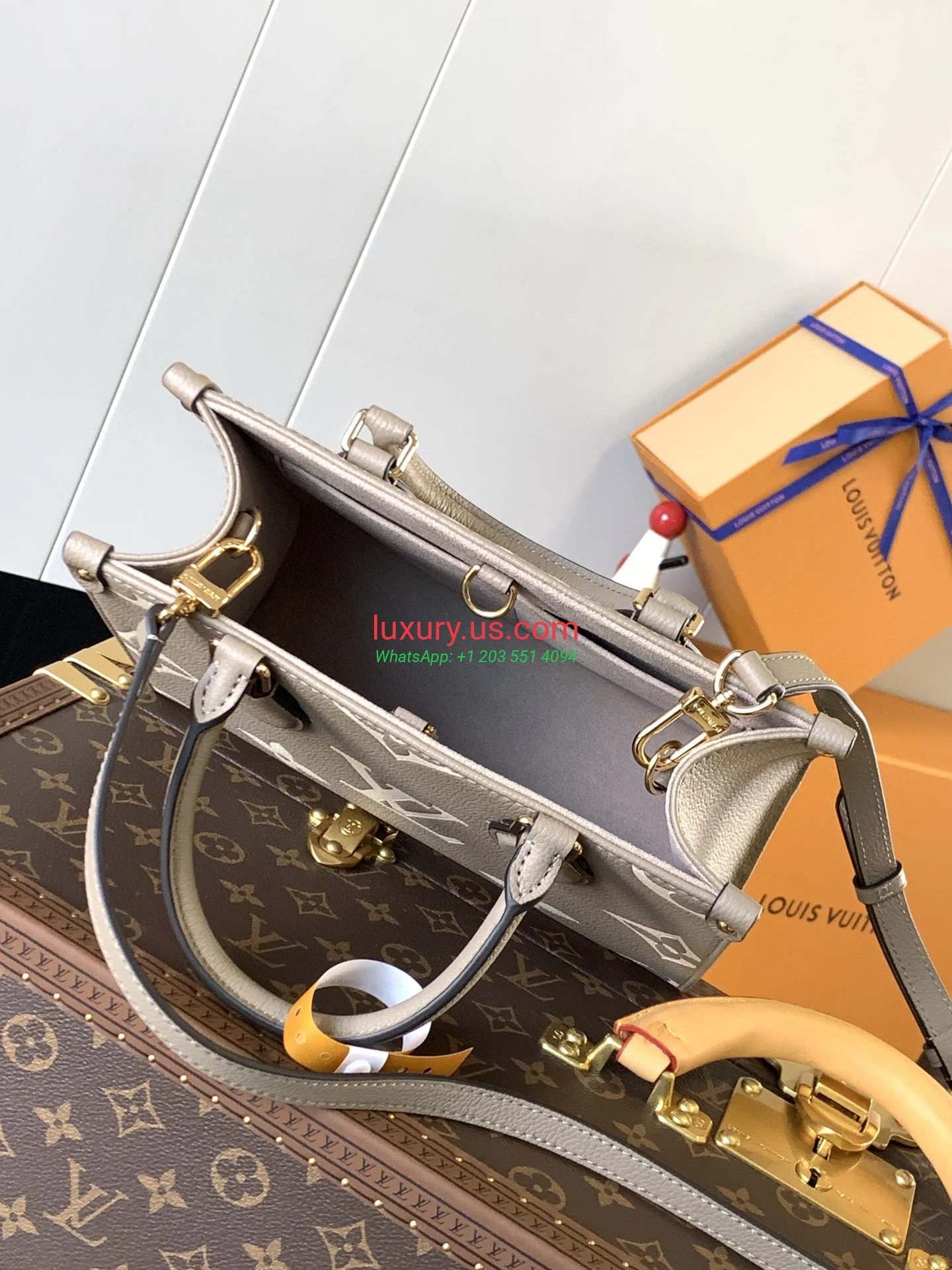 LOUISVUITTON OnTheGo M45779 25.0 x 11.0 x 19.0 cm - Replica Bag high-quality replicas, exquisite design, perfect details. LOUISVUITTON OnTheGo M45779 25.0 x 11.0 x 19.0 cm - Replica Bag high-quality replicas, exquisite design, perfect details.