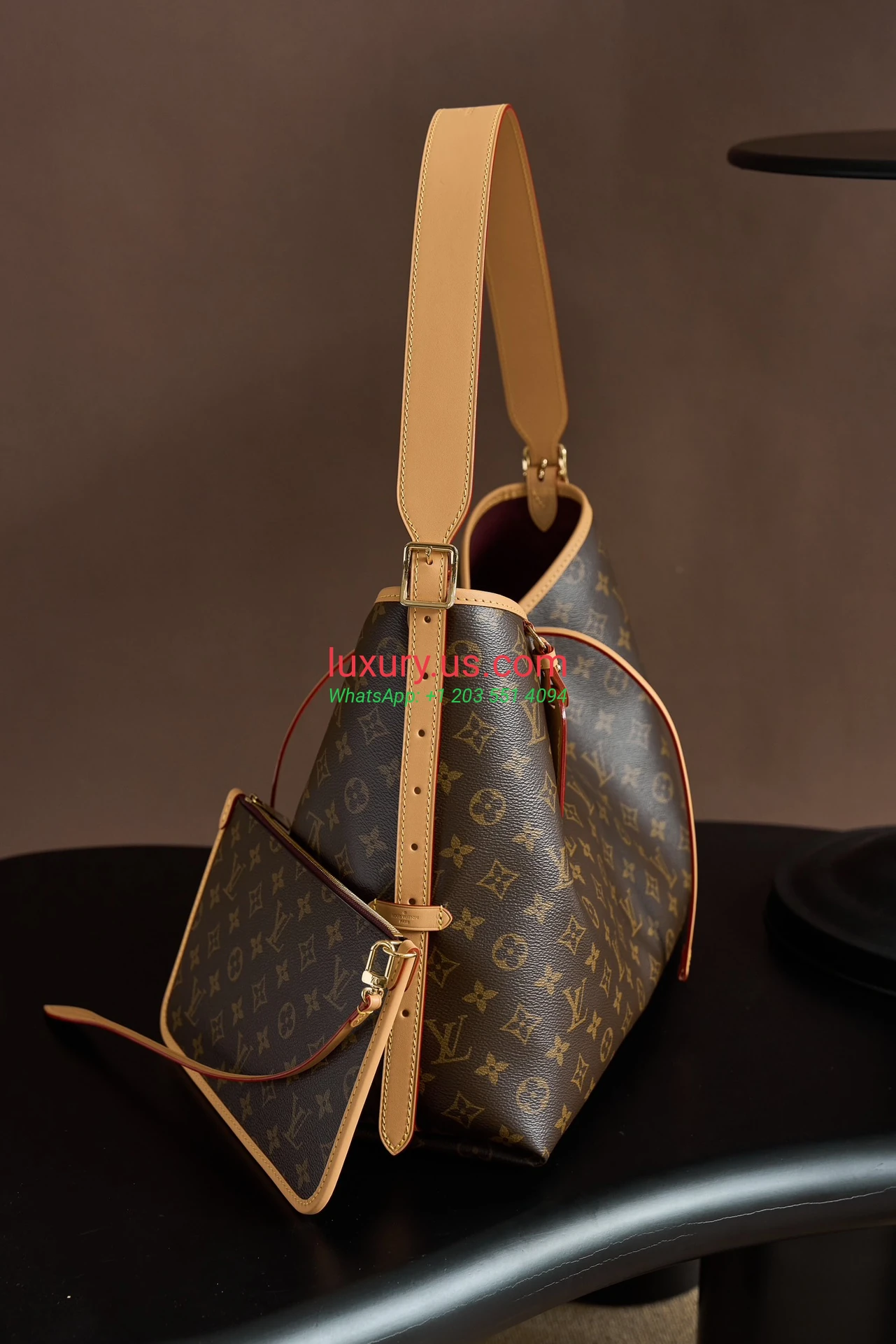 LOUISVUITTON CarryAll M46197 39x30x15 cm - Replica Bag high-quality replicas, exquisite design, perfect details. LOUISVUITTON CarryAll M46197 39x30x15 cm - Replica Bag high-quality replicas, exquisite design, perfect details.
