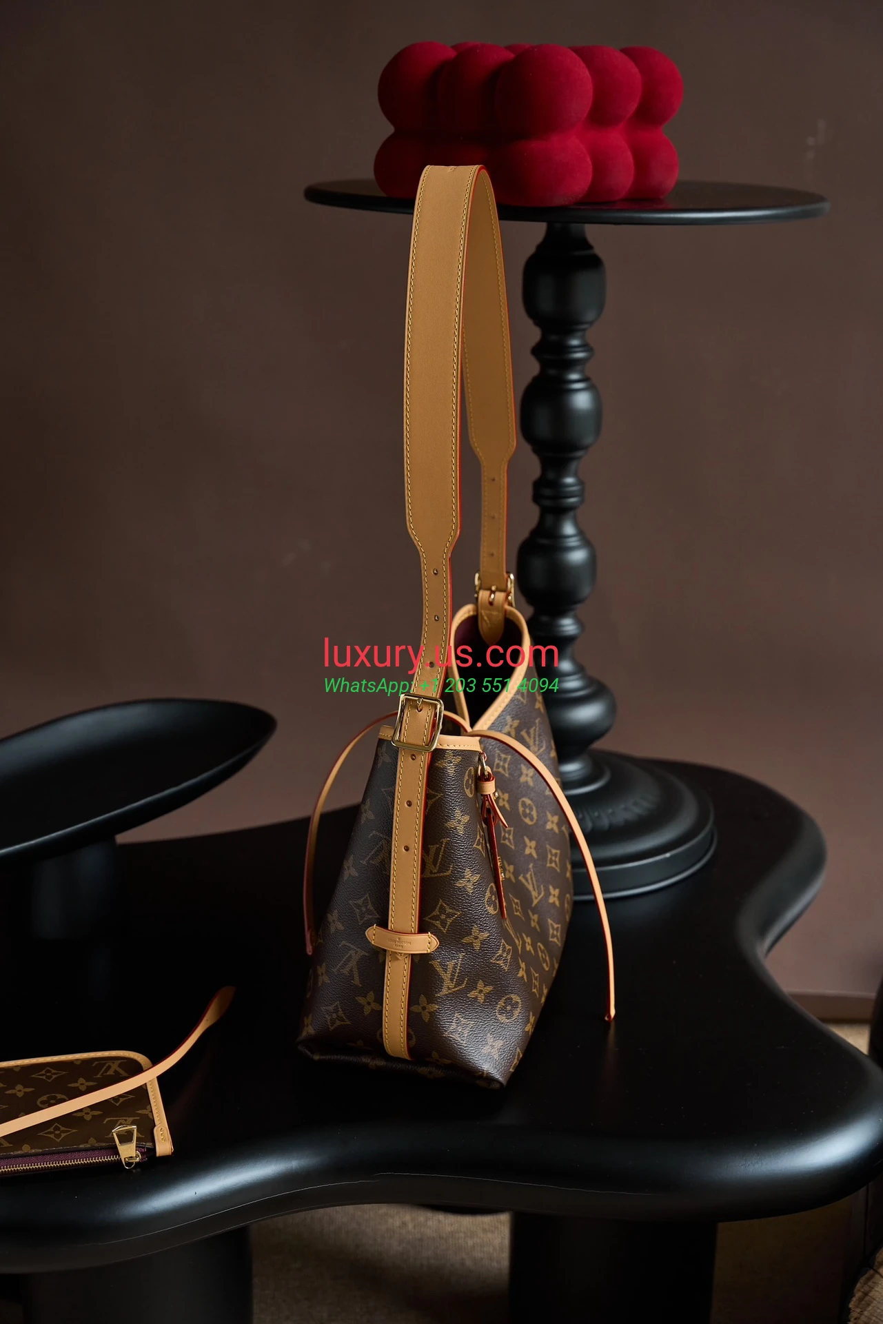 LOUISVUITTON CarryAll M46203 29x24x12 cm - Replica Bag high-quality replicas, exquisite design, perfect details. LOUISVUITTON CarryAll M46203 29x24x12 cm - Replica Bag high-quality replicas, exquisite design, perfect details.