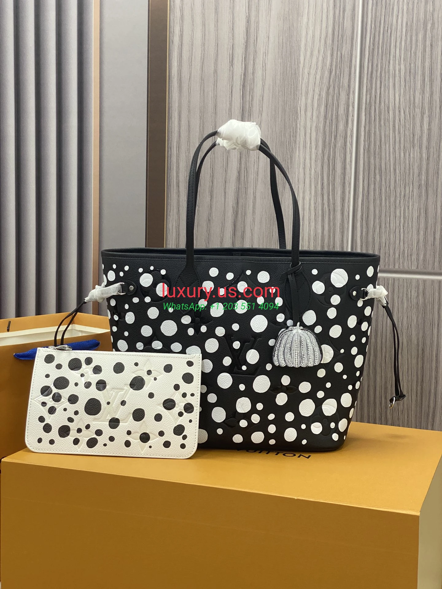 LOUISVUITTON Neverfull M46390 31x28x14 cm Black - Replica Bag high-quality replicas, exquisite design, perfect details. LOUISVUITTON Neverfull M46390 31x28x14 cm Black - Replica Bag high-quality replicas, exquisite design, perfect details.