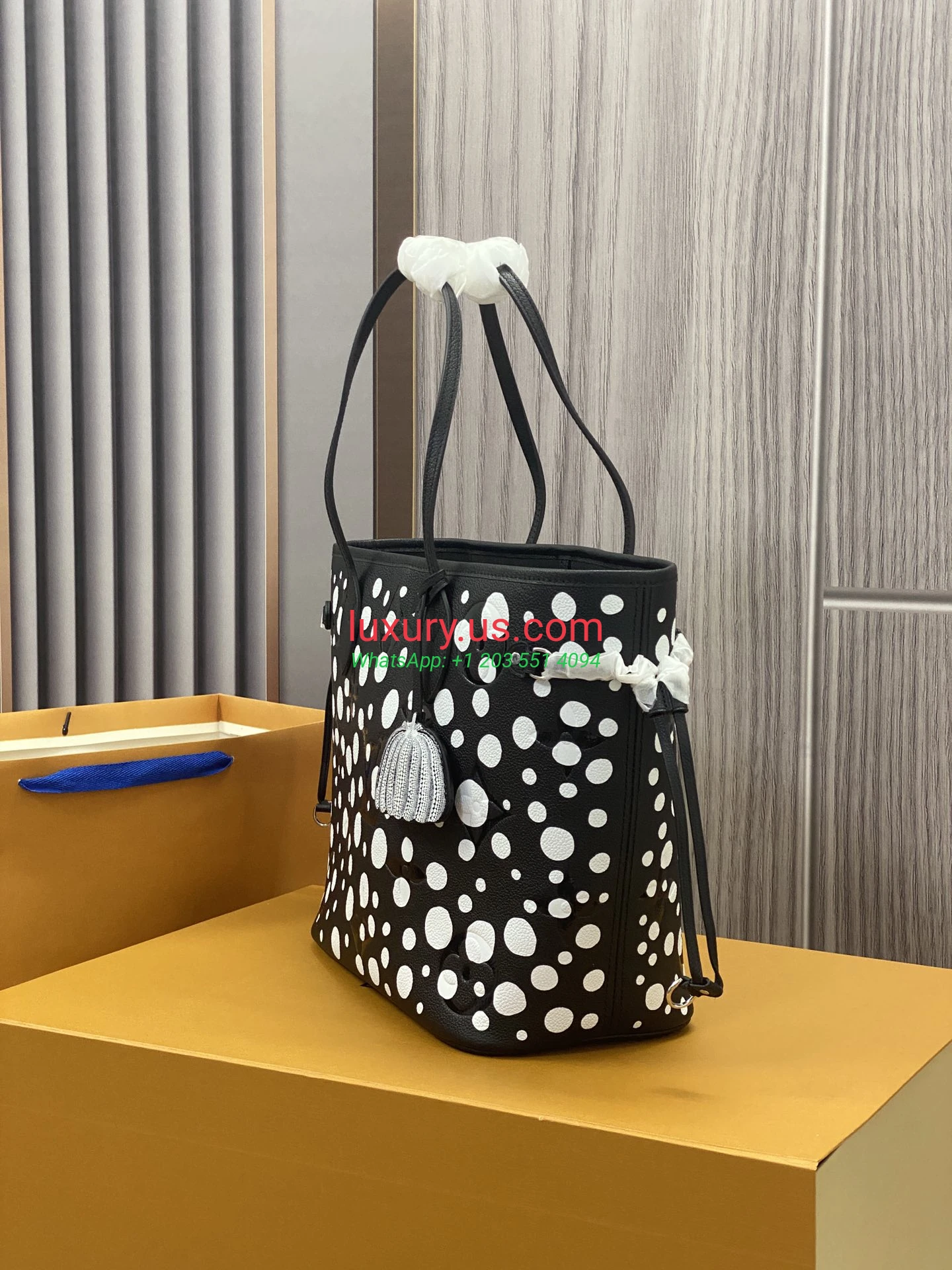 LOUISVUITTON Neverfull M46390 31x28x14 cm Black - Replica Bag high-quality replicas, exquisite design, perfect details. LOUISVUITTON Neverfull M46390 31x28x14 cm Black - Replica Bag high-quality replicas, exquisite design, perfect details.