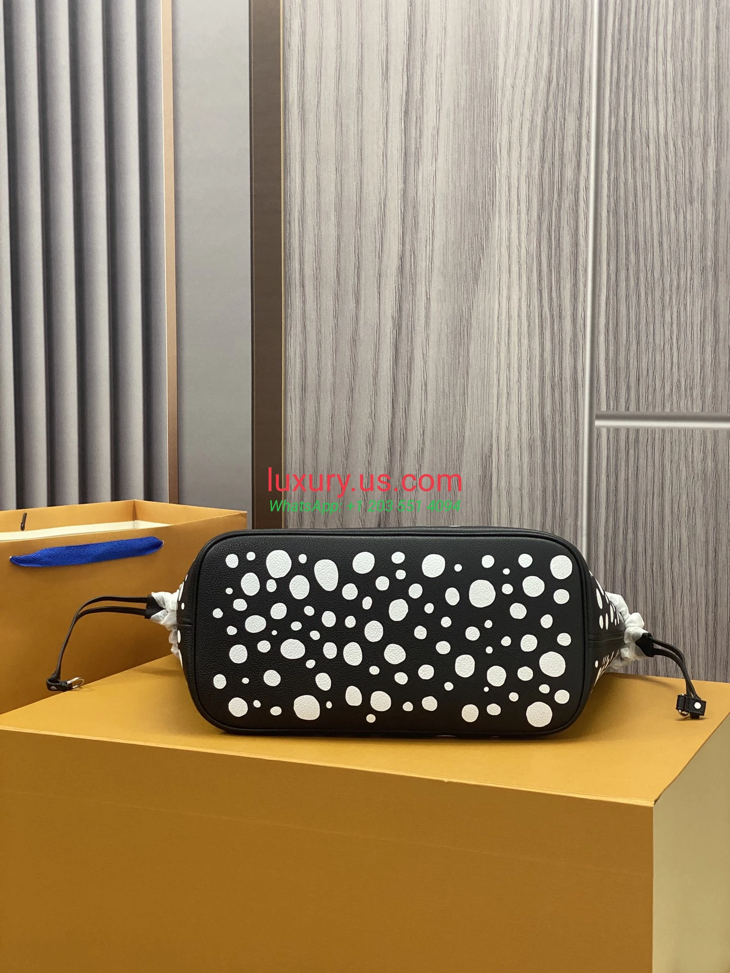 LOUISVUITTON Neverfull M46390 31x28x14 cm Black - Replica Bag high-quality replicas, exquisite design, perfect details. LOUISVUITTON Neverfull M46390 31x28x14 cm Black - Replica Bag high-quality replicas, exquisite design, perfect details.