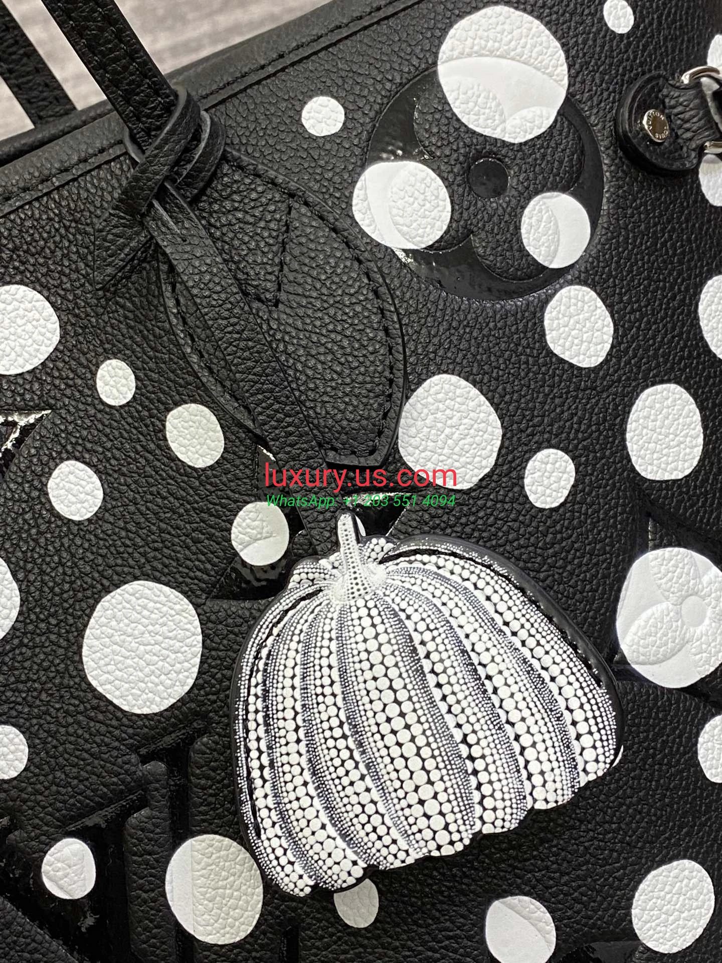 LOUISVUITTON Neverfull M46390 31x28x14 cm Black - Replica Bag high-quality replicas, exquisite design, perfect details. LOUISVUITTON Neverfull M46390 31x28x14 cm Black - Replica Bag high-quality replicas, exquisite design, perfect details.