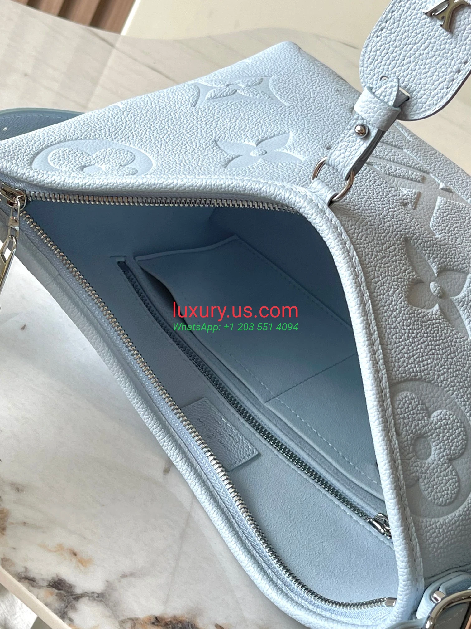 LOUISVUITTON CarryAll M46673 29x24x12 cm Blue - Replica Bag high-quality replicas, exquisite design, perfect details. LOUISVUITTON CarryAll M46673 29x24x12 cm Blue - Replica Bag high-quality replicas, exquisite design, perfect details.