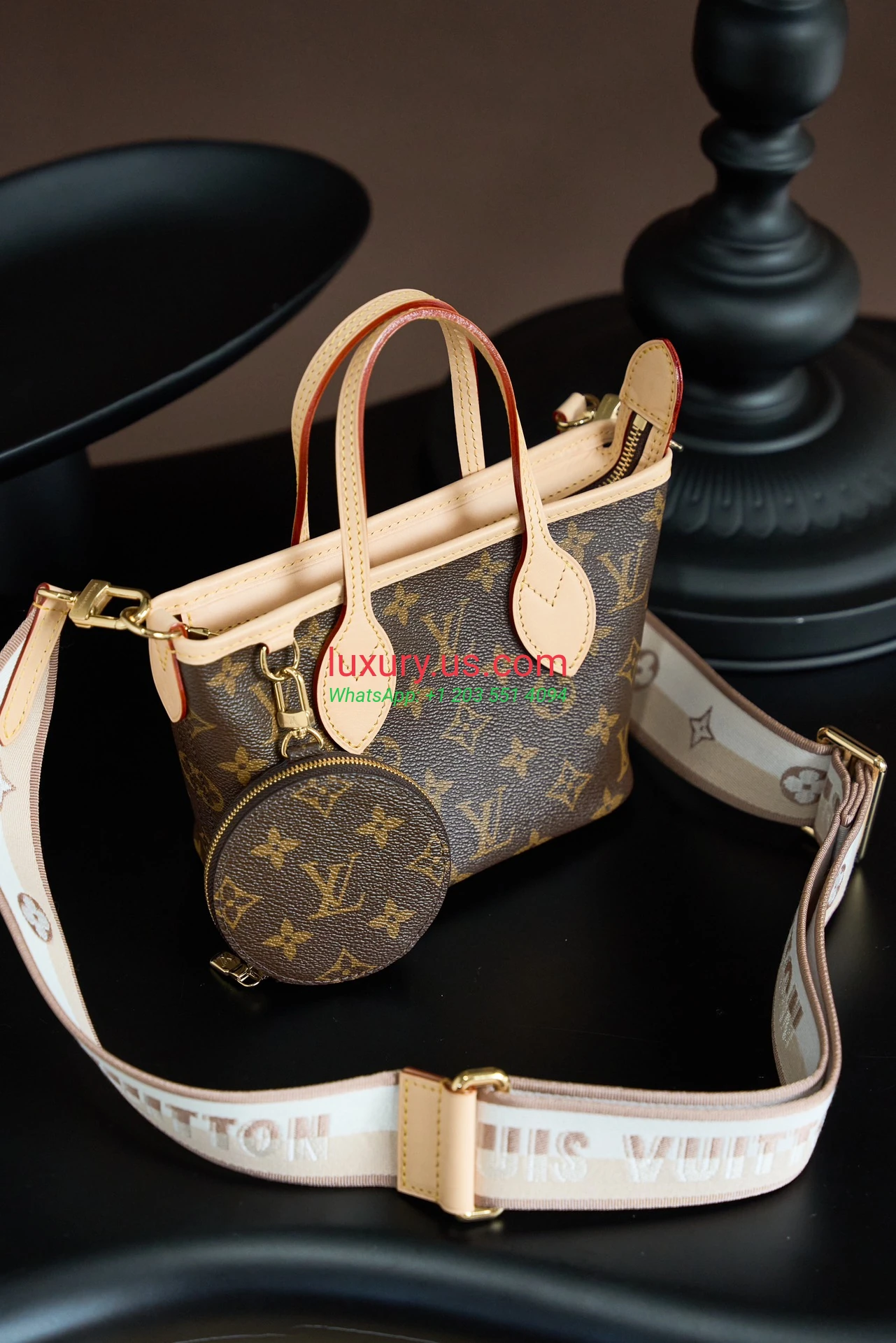 LOUISVUITTON Neverfull M46705 24x14x9 cm - Replica Bag high-quality replicas, exquisite design, perfect details. LOUISVUITTON Neverfull M46705 24x14x9 cm - Replica Bag high-quality replicas, exquisite design, perfect details.