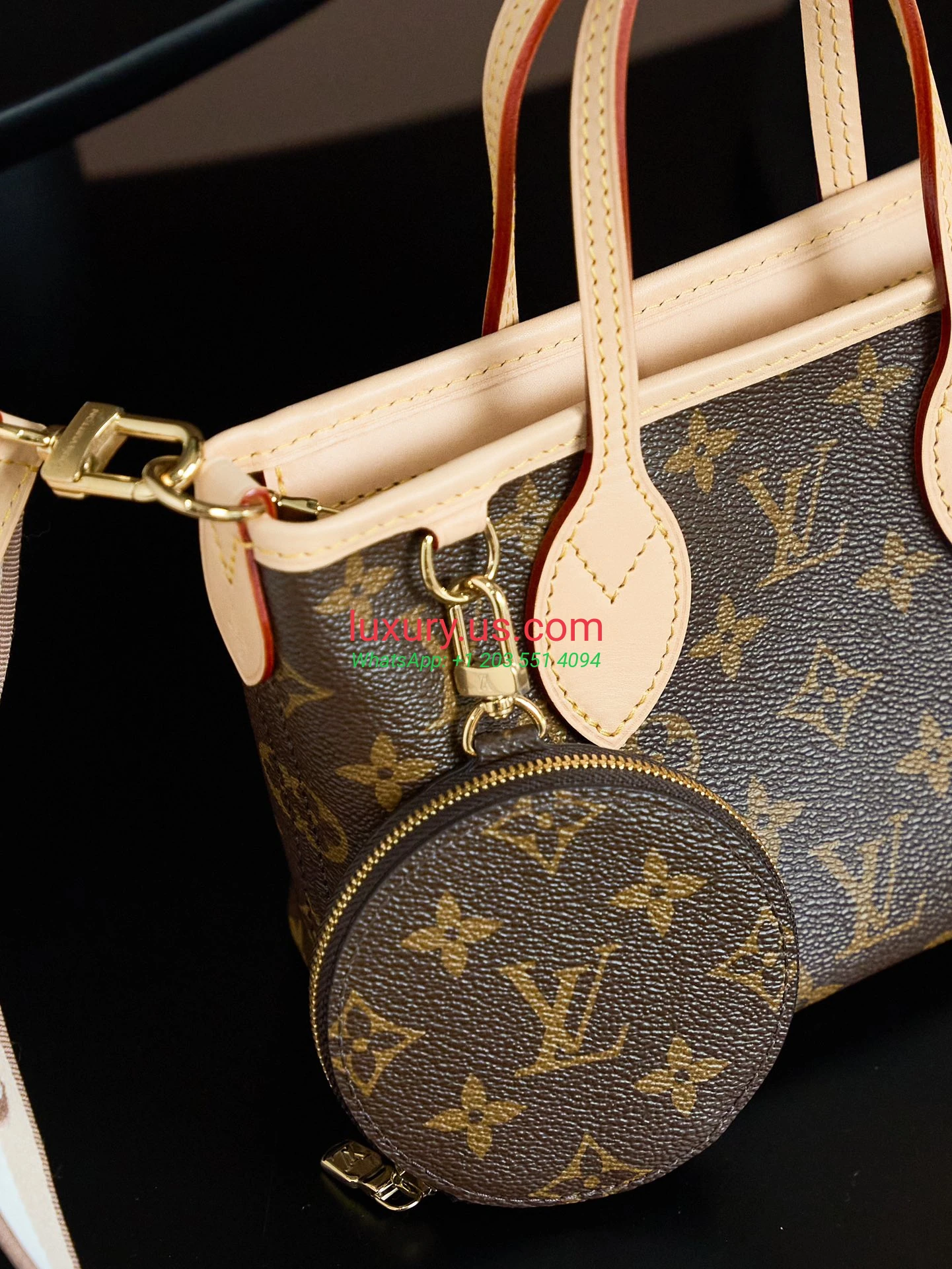 LOUISVUITTON Neverfull M46705 24x14x9 cm - Replica Bag high-quality replicas, exquisite design, perfect details. LOUISVUITTON Neverfull M46705 24x14x9 cm - Replica Bag high-quality replicas, exquisite design, perfect details.