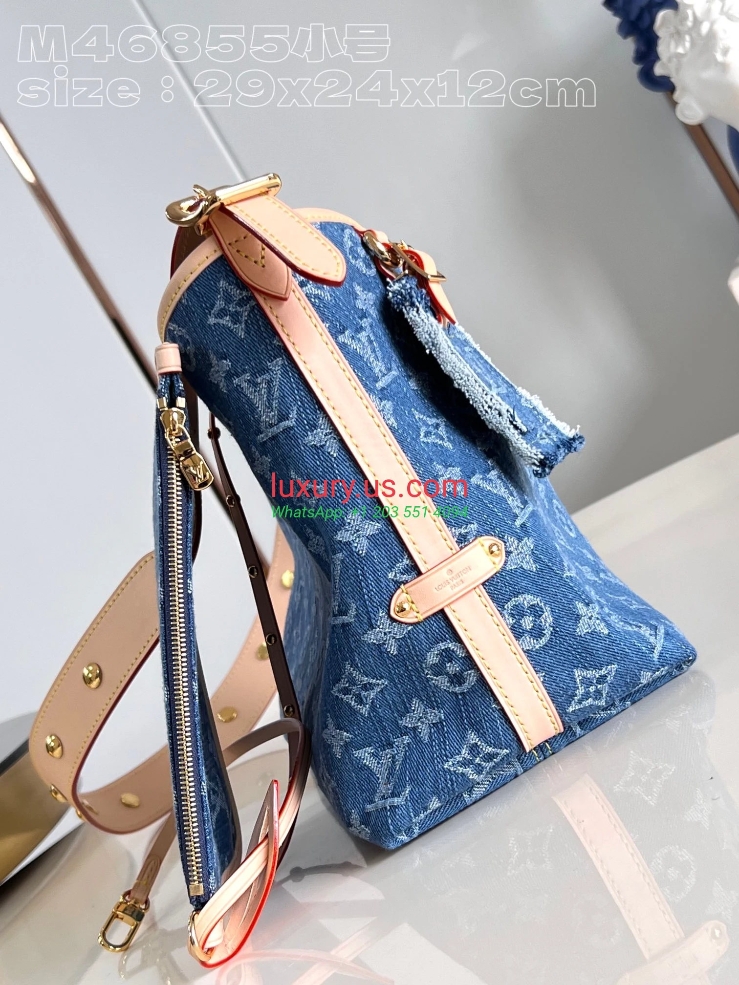 LOUISVUITTON CarryAll M46855 29x24x12 cm - Replica Bag high-quality replicas, exquisite design, perfect details. LOUISVUITTON CarryAll M46855 29x24x12 cm - Replica Bag high-quality replicas, exquisite design, perfect details.