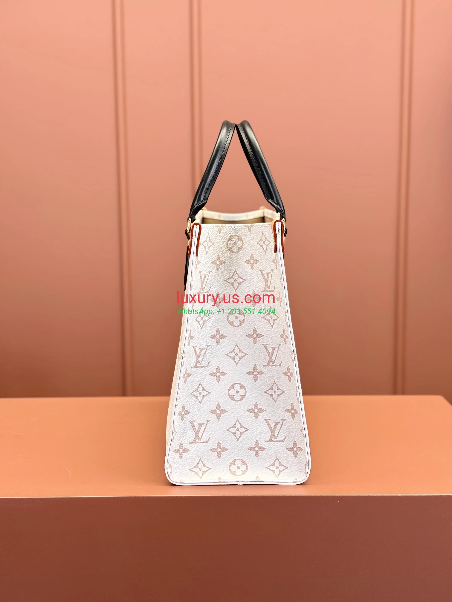 LOUISVUITTON OnTheGo M46912 35x27x14 cm - Replica Bag high-quality replicas, exquisite design, perfect details. LOUISVUITTON OnTheGo M46912 35x27x14 cm - Replica Bag high-quality replicas, exquisite design, perfect details.
