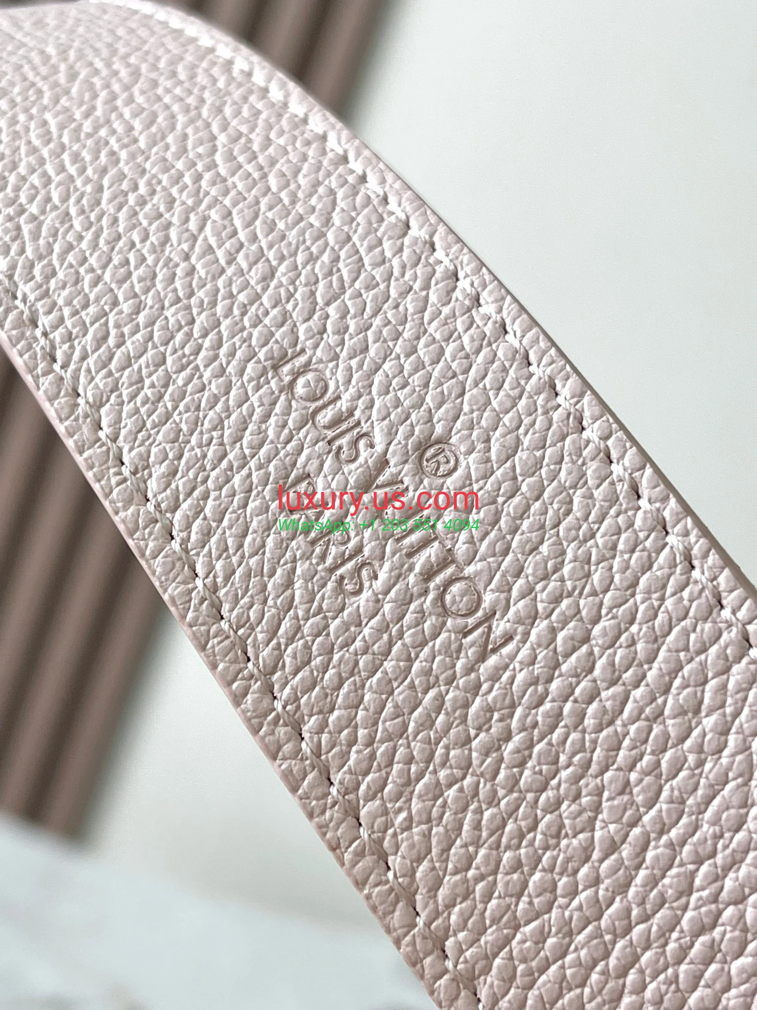 LOUISVUITTON CarryAll M47082 29x24x12 cm Light Pink - Replica Bag high-quality replicas, exquisite design, perfect details. LOUISVUITTON CarryAll M47082 29x24x12 cm Light Pink - Replica Bag high-quality replicas, exquisite design, perfect details.