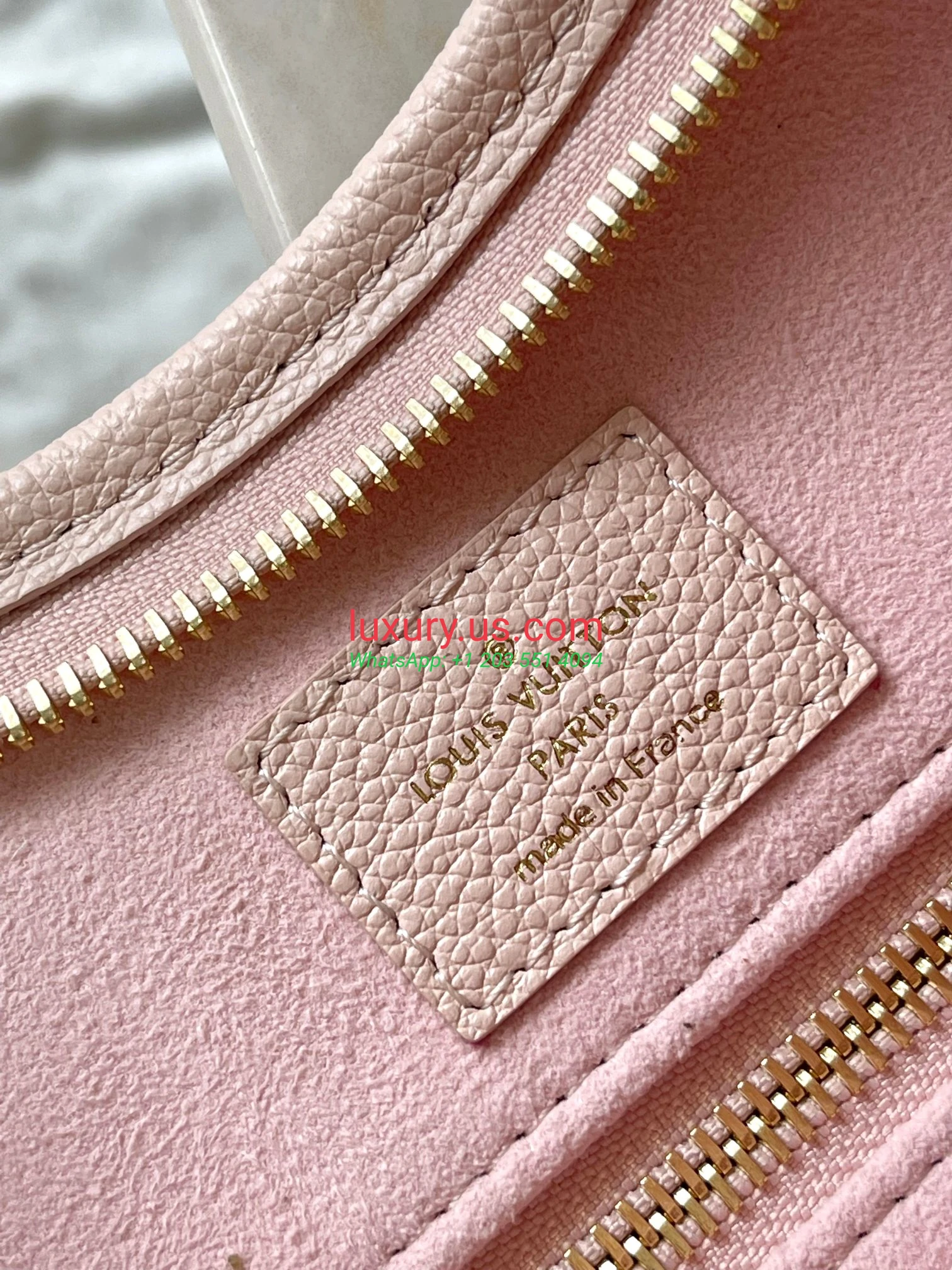 LOUISVUITTON CarryAll M47082 29x24x12 cm Light Pink - Replica Bag high-quality replicas, exquisite design, perfect details. LOUISVUITTON CarryAll M47082 29x24x12 cm Light Pink - Replica Bag high-quality replicas, exquisite design, perfect details.
