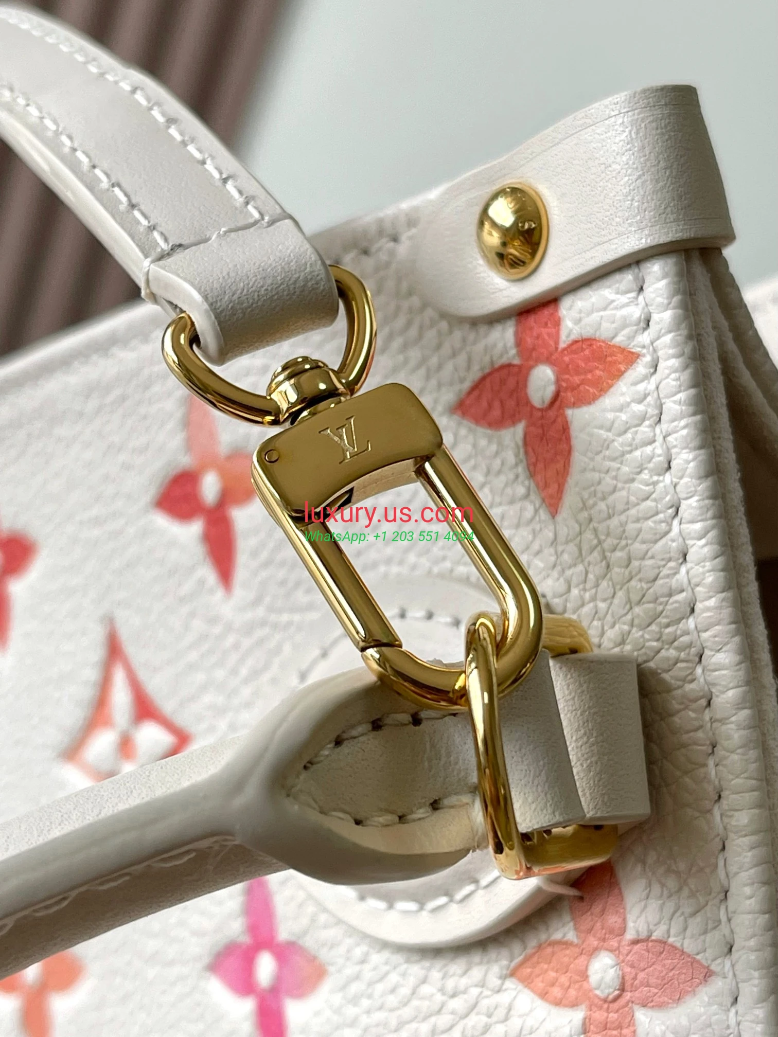 LOUISVUITTON OnTheGo M47115 Pink 18x15x8.5 cm - Replica Bag high-quality replicas, exquisite design, perfect details. LOUISVUITTON OnTheGo M47115 Pink 18x15x8.5 cm - Replica Bag high-quality replicas, exquisite design, perfect details.