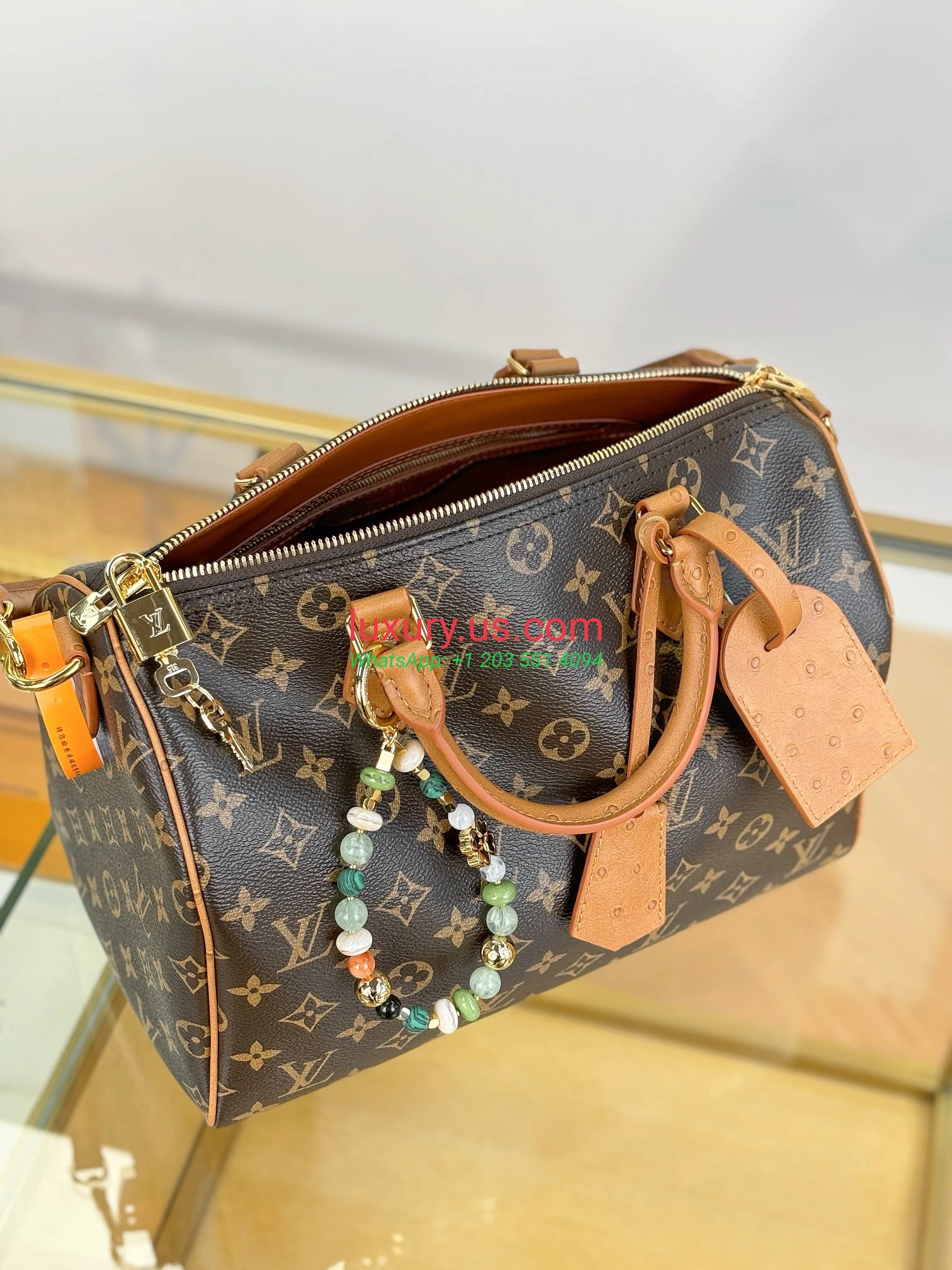 LOUISVUITTON Speedy N87212 30x21x17 cm - Replica Bag high-quality replicas, exquisite design, perfect details. LOUISVUITTON Speedy N87212 30x21x17 cm - Replica Bag high-quality replicas, exquisite design, perfect details.