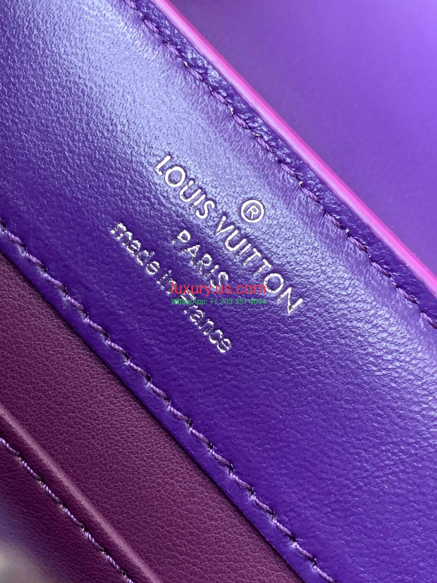 Louis Vuitton Capucines N93429 AmethystShiny 21x14x8 cm Amethyst - Replica Bag high-quality replicas, exquisite design, perfect details. Louis Vuitton Capucines N93429 AmethystShiny 21x14x8 cm Amethyst - Replica Bag high-quality replicas, exquisite design, perfect details.